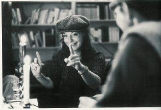 ROBERT LEBECK - ROMY SCHNEIDER IM GESPRÄCH MIT IHRER FREUNDIN CHRISTIANE, 1976 ROBERT LEBECK - ROMY SCHNEIDER IM GESPRÄCH MIT IHRER FREUNDIN CHRISTIANE, 1976