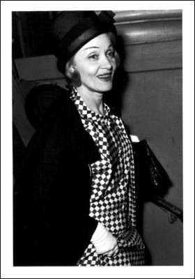 PETER NÜRNBERG - MARLENE DIETRICH, Hamburg 1961 PETER NÜRNBERG - MARLENE DIETRICH, Hamburg 1961